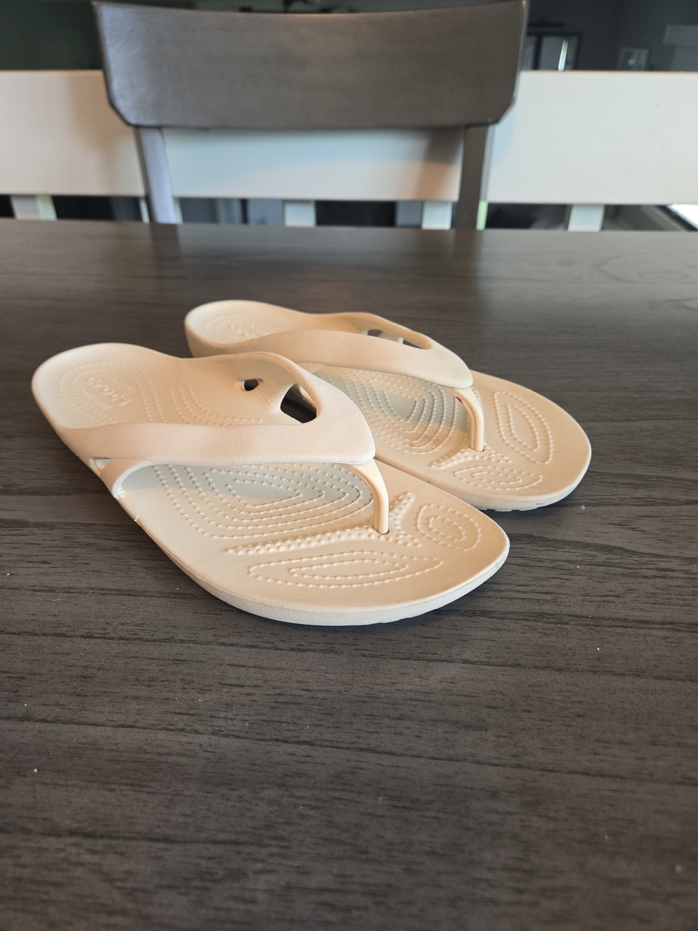 Crocs KADEE II ~ Flip Flops/Thong Sandals - Women's Size 10 , White